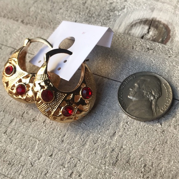 Gorgeous Italian Gold Earrings - Picture 3 of 4